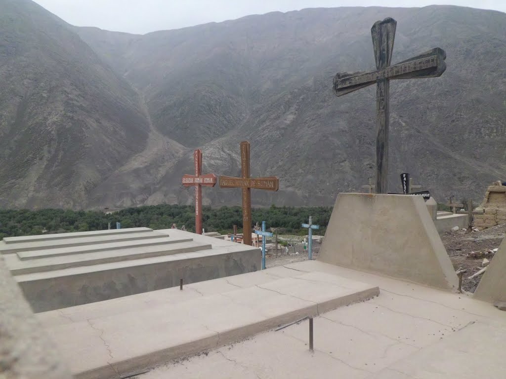 CEMENTERIO DE ACHANIZO-VALLE DE CHAPARRA 03/2013 by jean paul ht