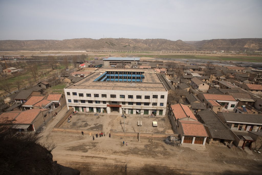 Binxian, Xianyang, Shaanxi, China by The Longest Way