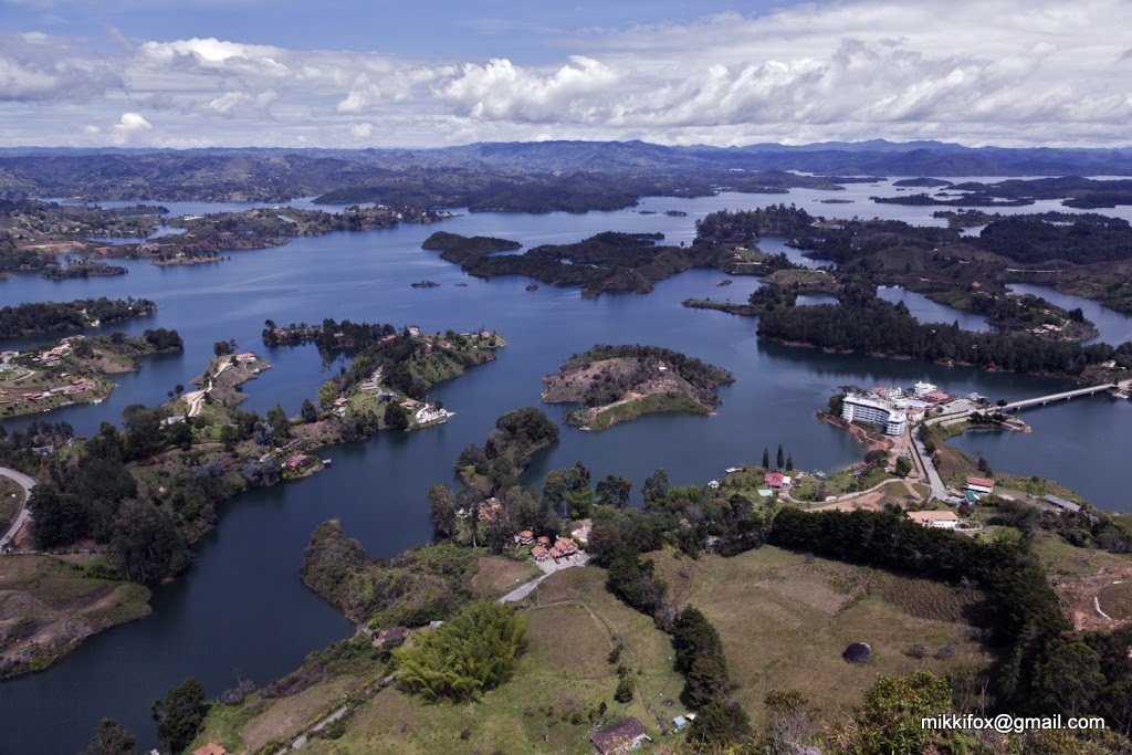 Guatapé, Antioquia, Colombia by mikkifox