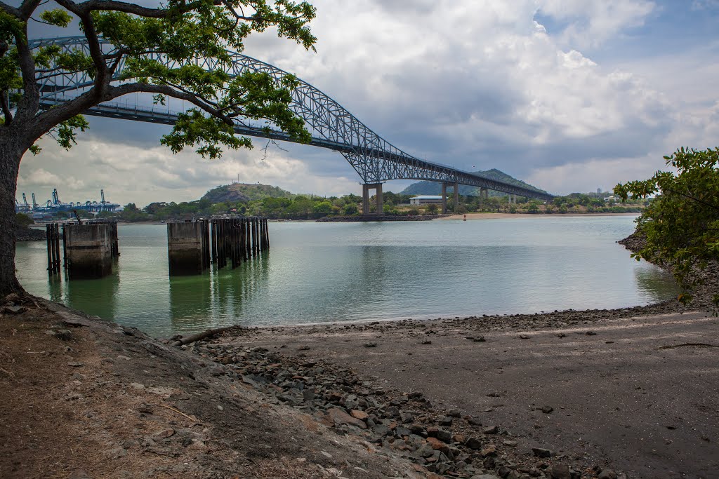 Puente de las Américas by Peter Reinold