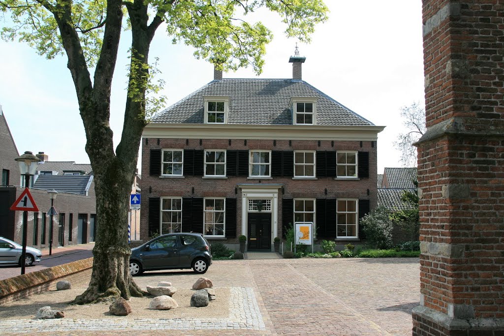 Vianen - Korte Kerkstraat 3 : Woonhuis by John Scholte