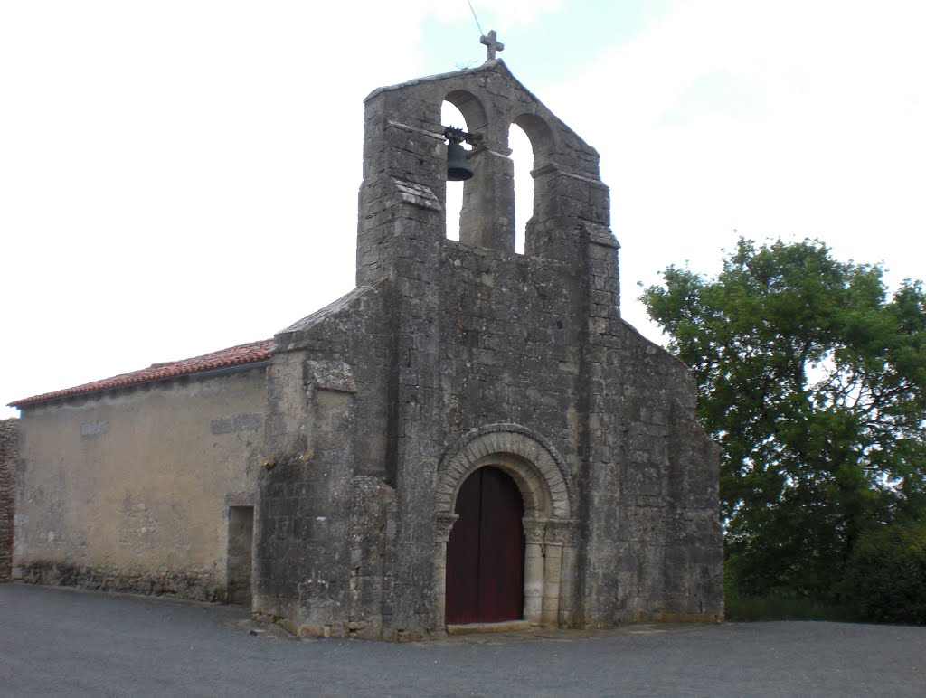 Eglise St Pierre / Site de Puyrolland by jcmdelr