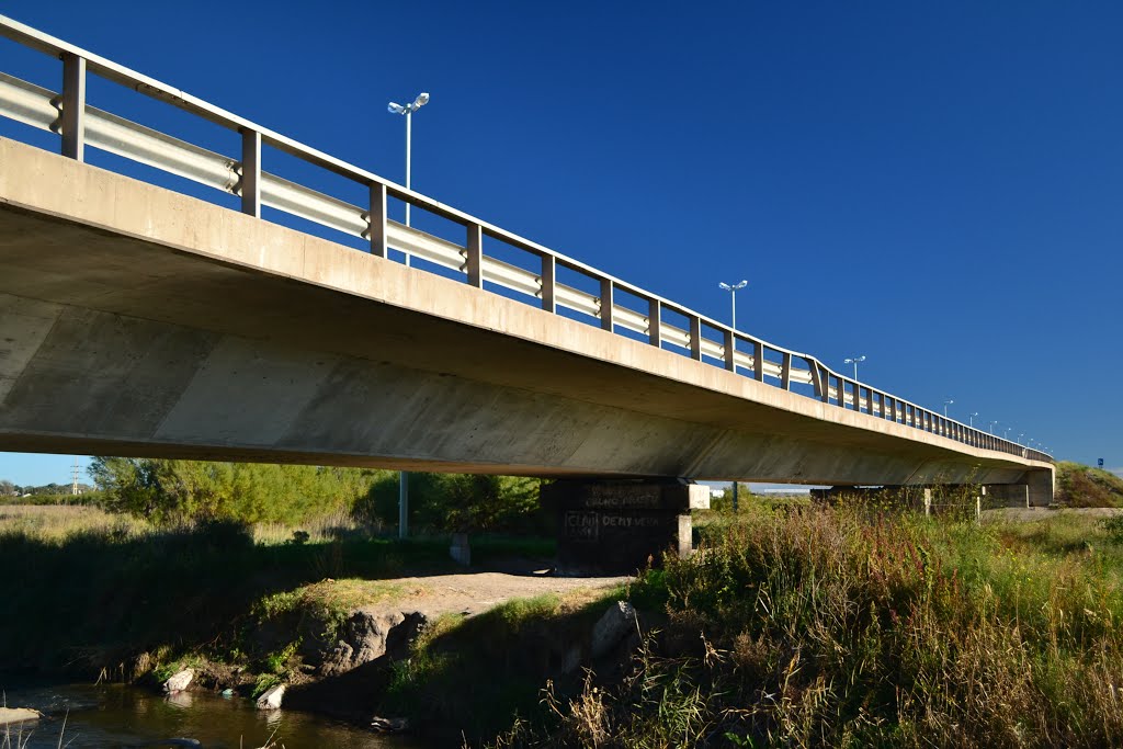 Puente sobre arroyo Napostá - DiegoJG by DiegoJG