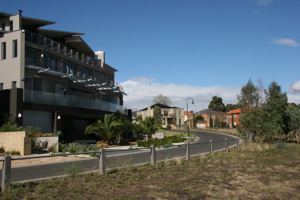 Engineered housing, Parkview Crescent, Bundoora by Ian Stehbens