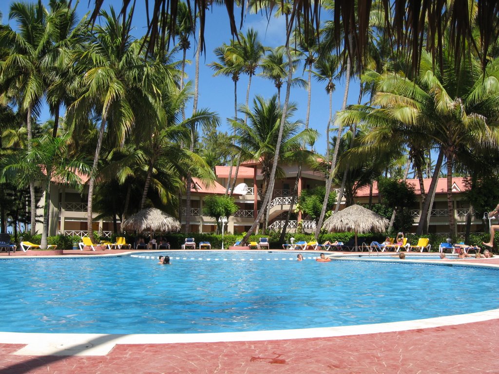 Piscine Hotel Carabela Mars 2008 by Eric Larivière