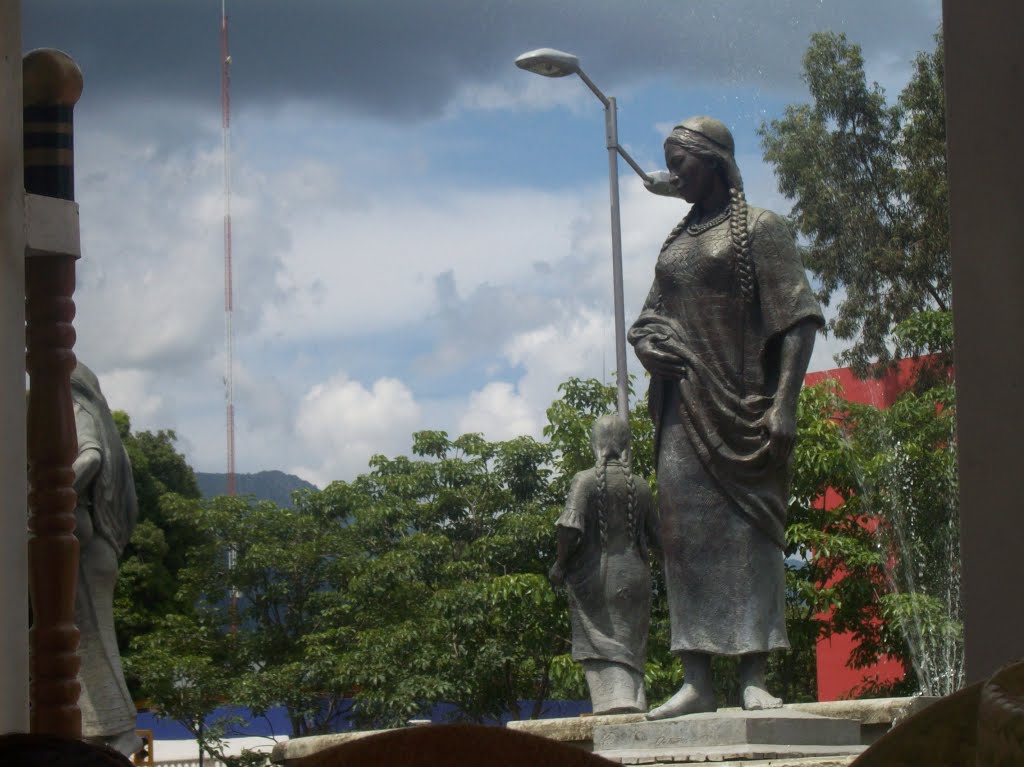 Monumento a la Mujer Indigena, Oaxaca, by carlos julian