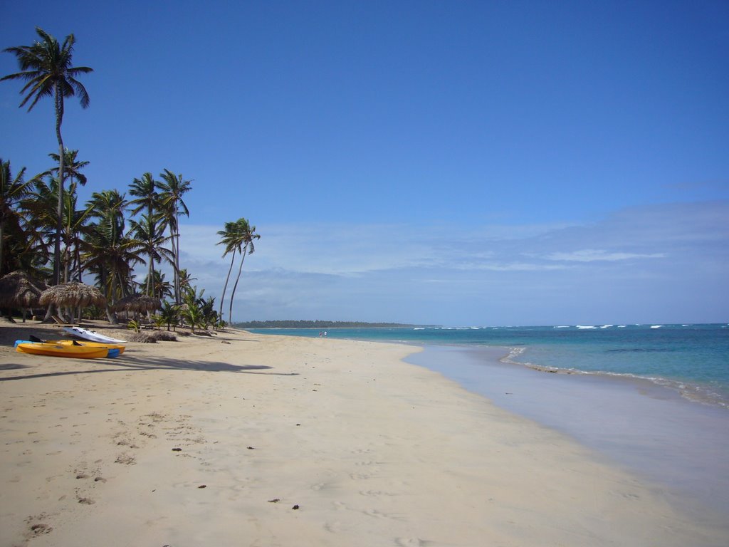 Strand bei Uvero Alto by xpeterx