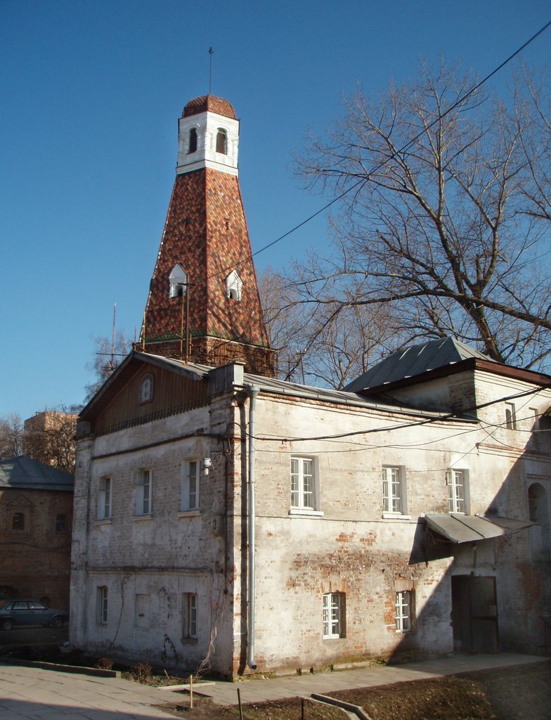 Tower and building in former Simonov Monastery by IPAAT