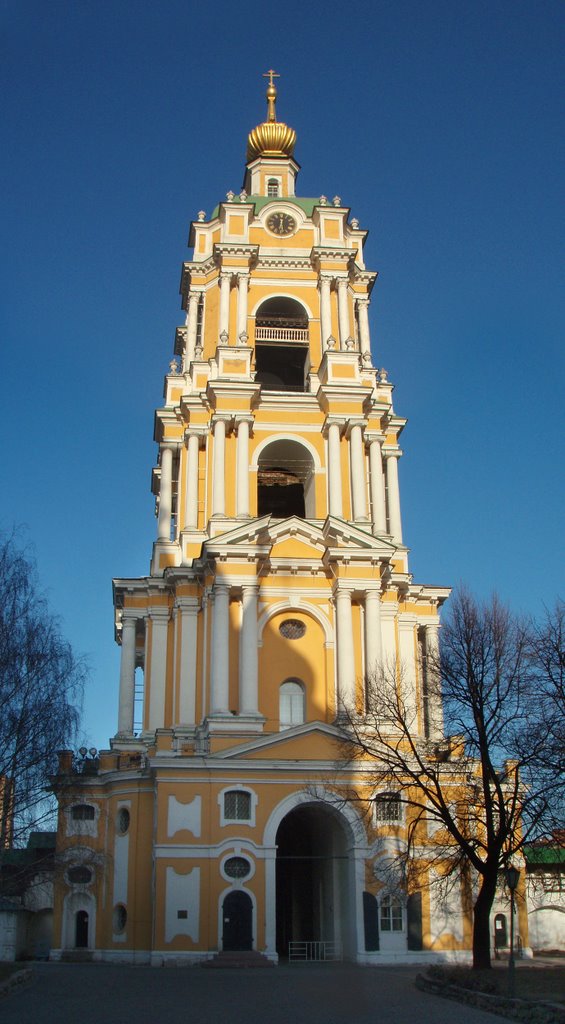 Колокольня Новоспасского монастыря с церковью Сергия Радонежского by IPAAT