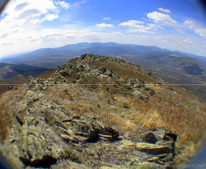 Sierra Pobre, al fondo, desde Peña de los Santos by ruta-gps.com