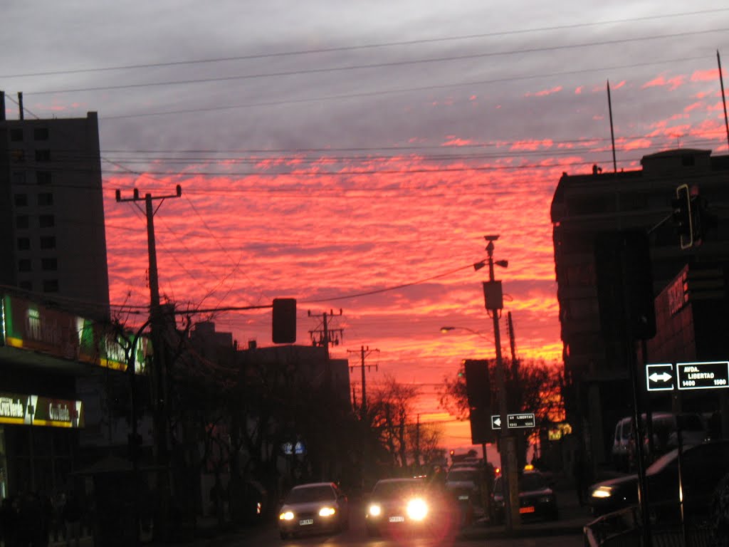 Atardecer en 14 norte, Viña del Mar by maul_cl