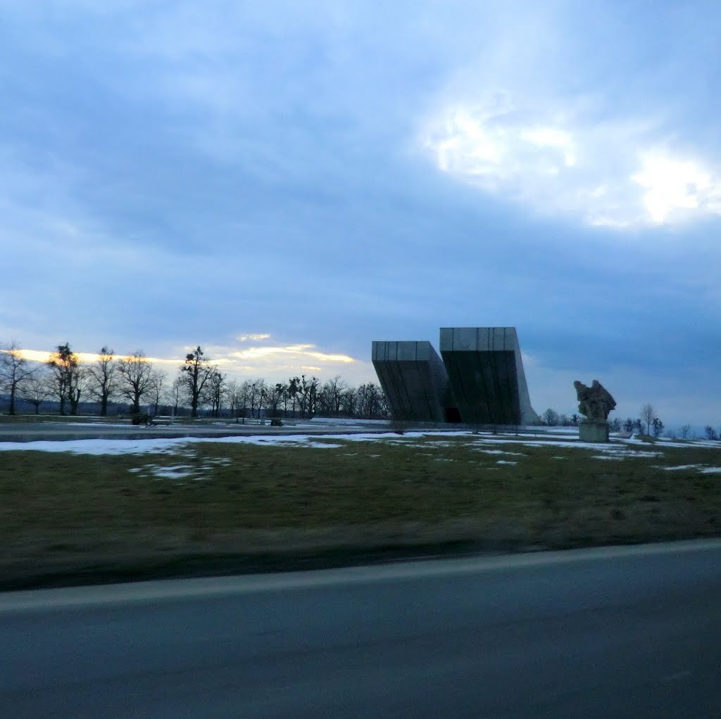 Hrabyně - Slezské zemské muzeum v Opavě (Silesian Museum in Opava) - památník II. světové války (Memorial of the World War II), 1, Czech Republic by MAPP HUDRANS