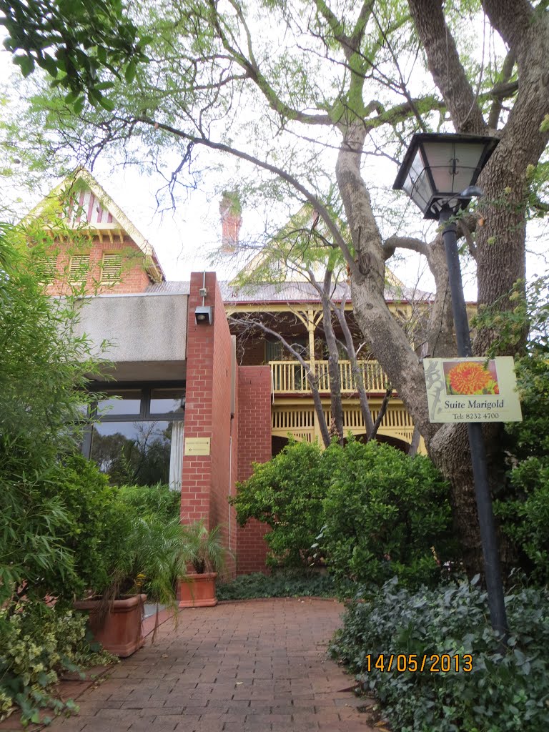 Sandford House along East Terrace, now used by Adelaide Public Schools Club Inc. since 1960, along East Terrace in ADELAIDE in SA, on 14-05-2013 by Peter John Tate,