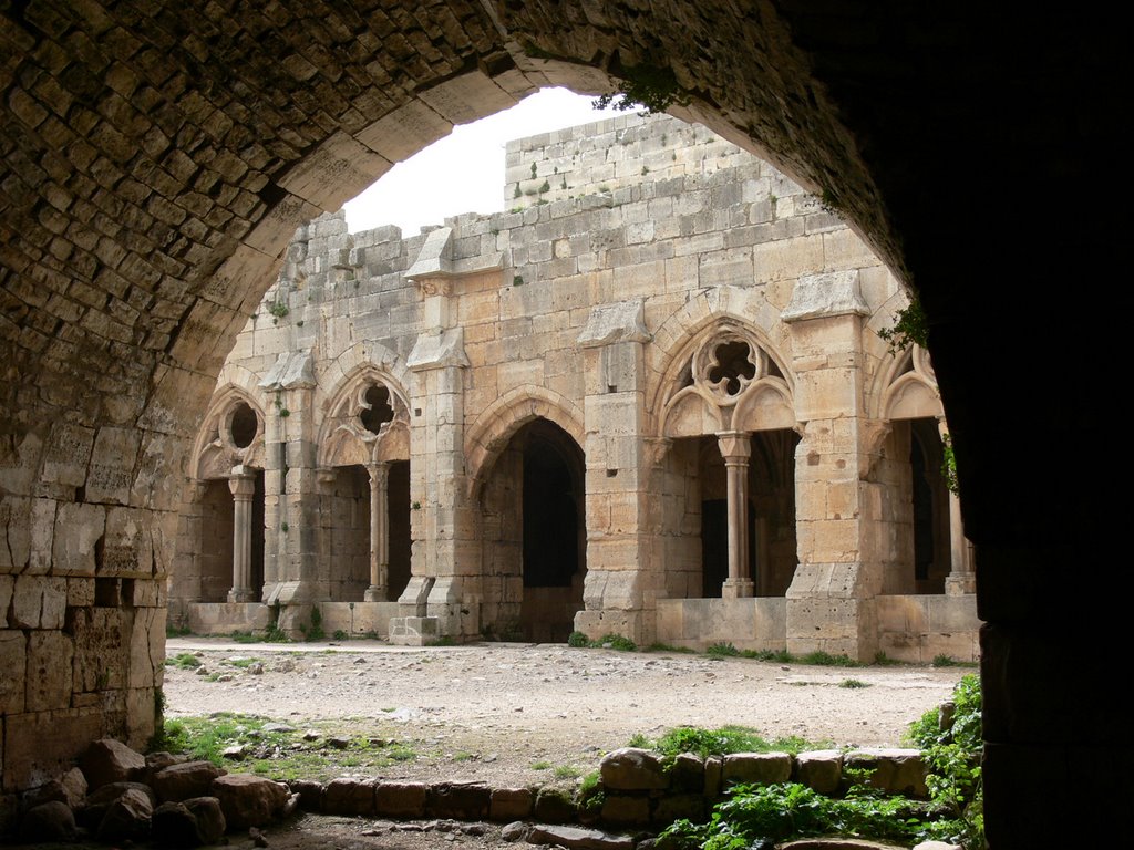 KRAK DE LOS CABALLEROS (Siria). 2008. 55. Fortaleza de los Cruzados. Iglesia gótica. by Carlos Sieiro del Nido