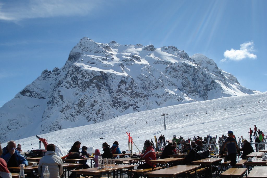 Blick vom Schafberghüsli auf Madrisa by U. Heyder