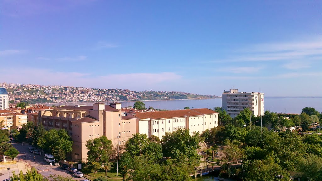 Panoramic view of Buyukcekmece Gulf from Atirus shopping mall. by anatolitis2003