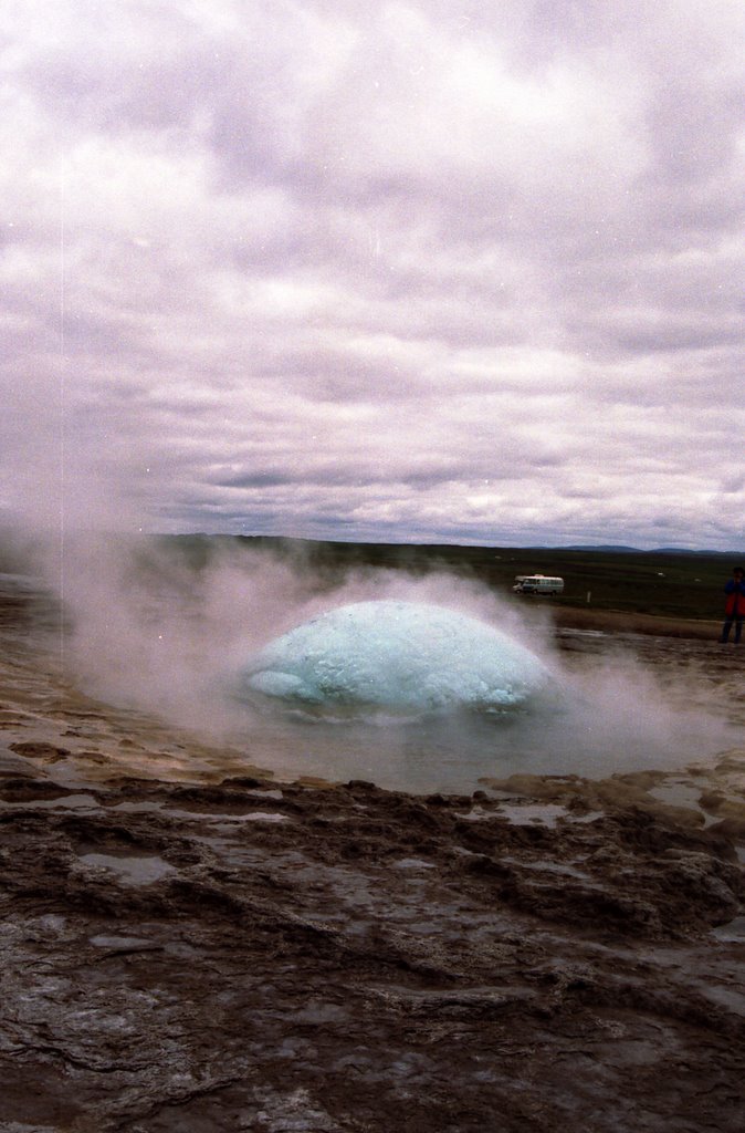 Geysir, naissance d'une planette bleue by Etienne Chanez