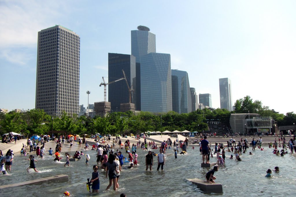 한강공원 Waterpool of Hangang Park 漢江公園 by Bohao Zhao