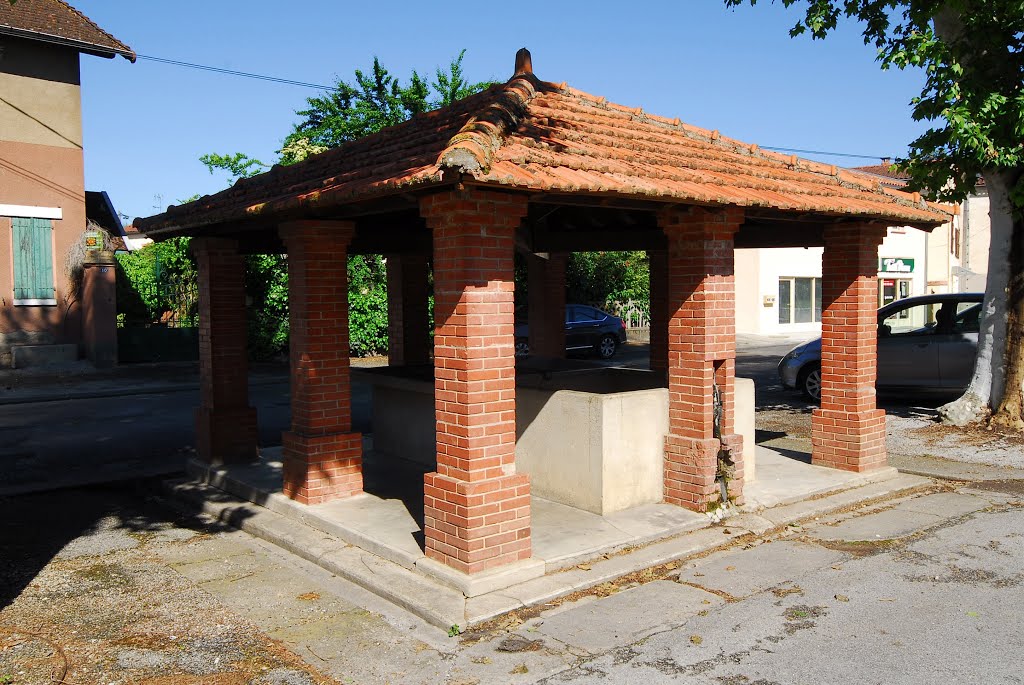 Lavoir rue Castelflorit, Lavaur by F@M