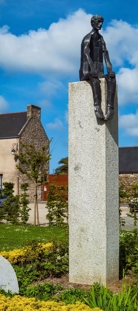 Place du Marché - St Pol de Léon 2 by Guy Chatelain