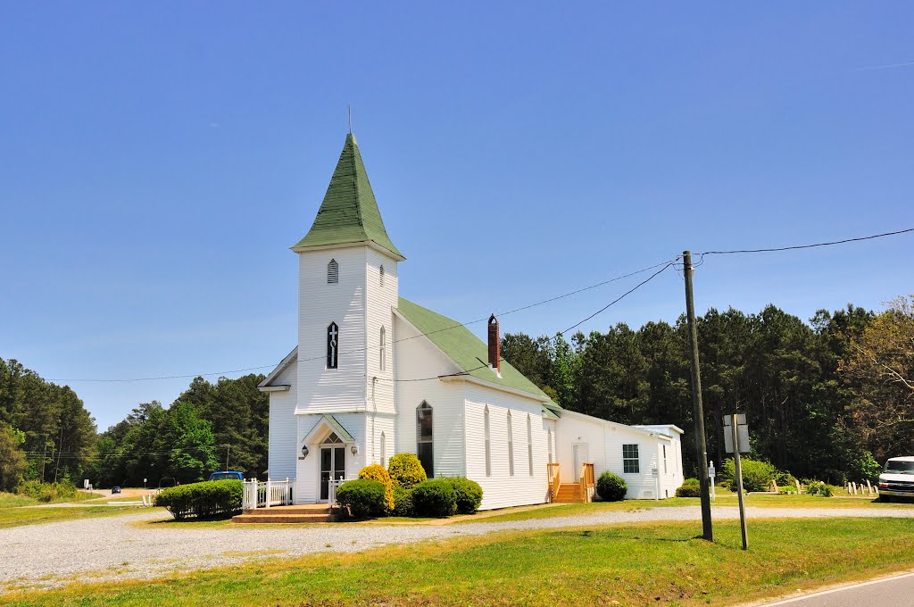 VIRGINIA: MATHEWS: NORTH: Emmaus Baptist Church, 13974 John Clayton Memorial Highway (S.R. 3 and 14) by Douglas W. Reynolds, Jr.