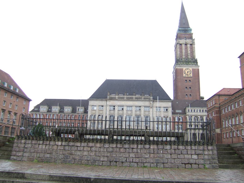 Kiel Rathaus by Micsterm, Paris 18