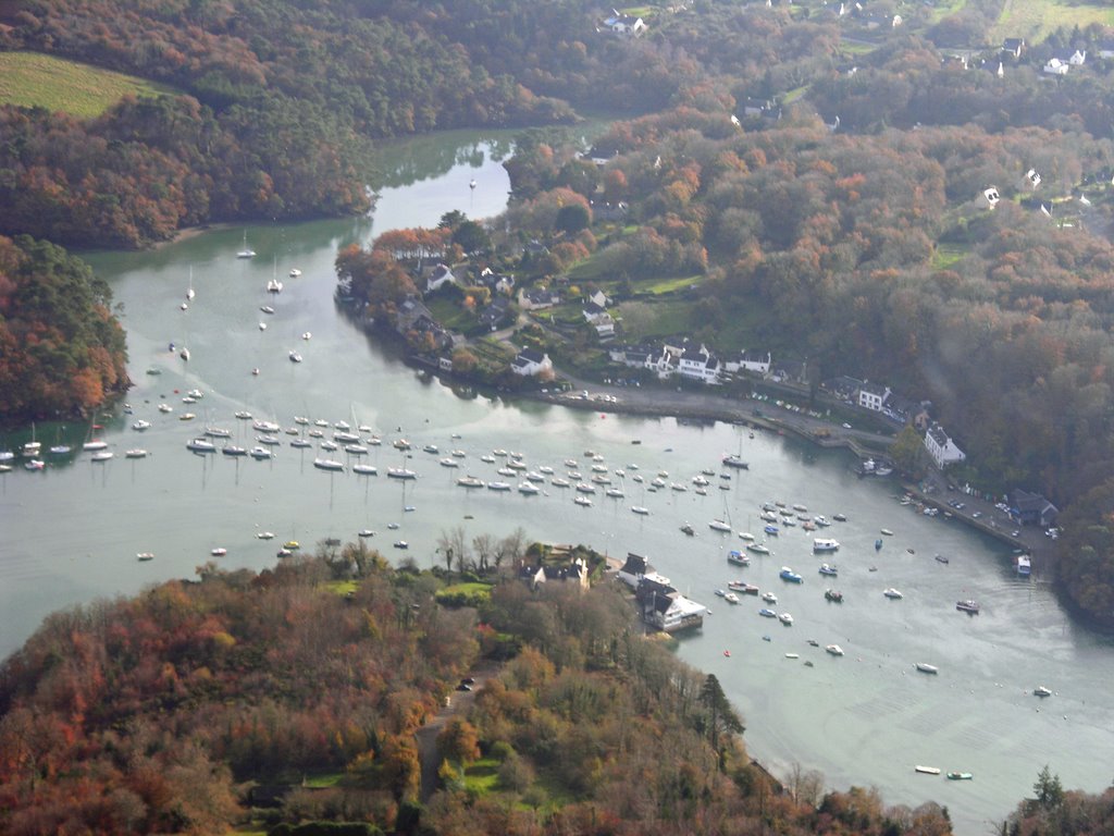 Le Bélon et l'anse de Lanriot, vus du nord-ouest by f.  madic