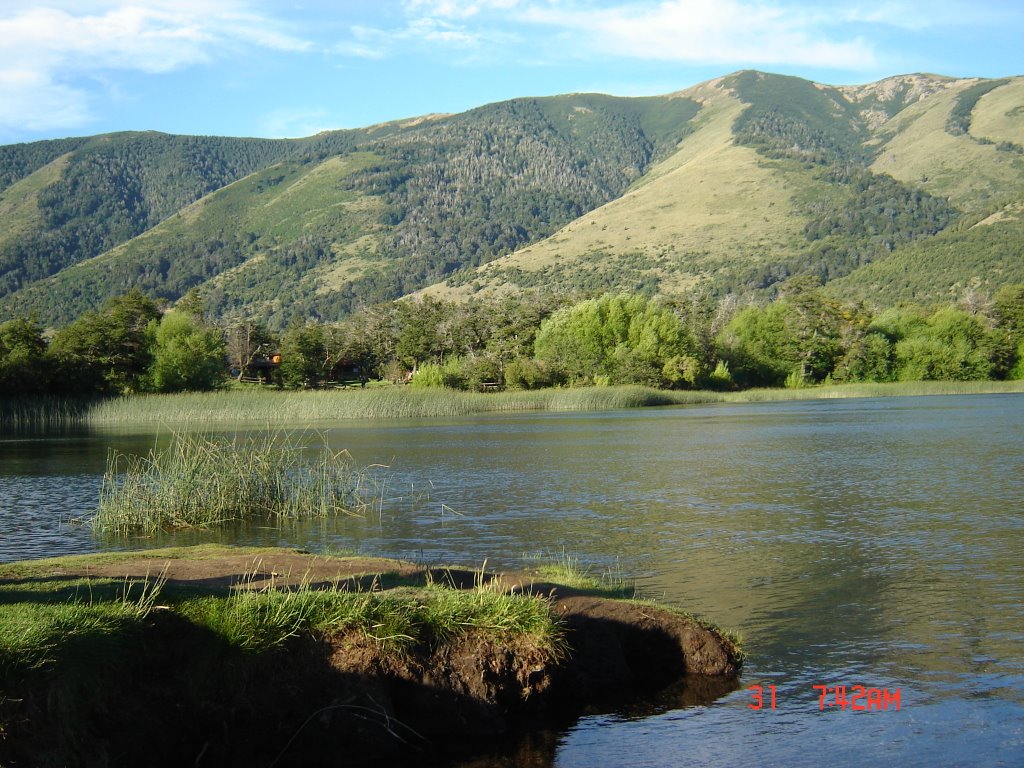 Arroyo Lago Lolog - Valle - by uru76