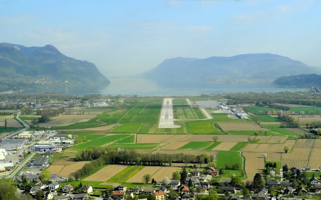 Chambéry Airport by si zhenfei