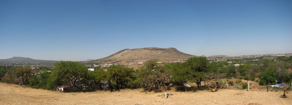 Vista del Cerro de la Venta desde el Cerro de la Cruz by e guillen