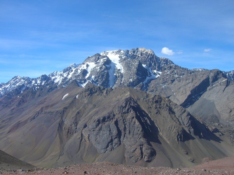 Cerro Tolosa desde el Cristo Redentor / Lautaro by Lautaro Tessi