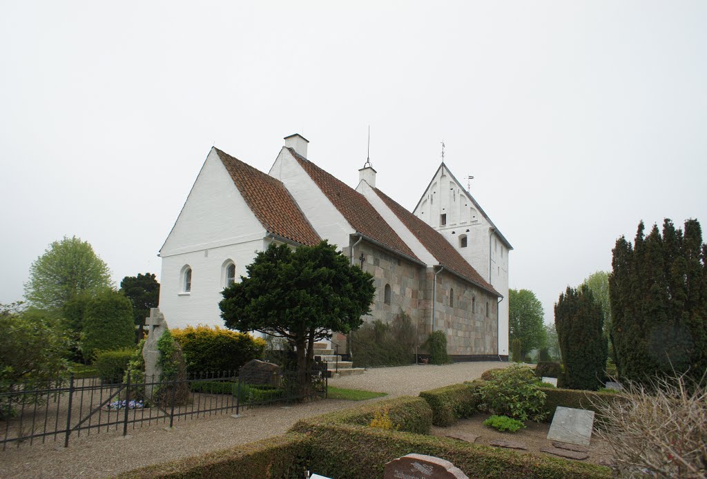 Bjerning kirke, 19. maj 2013 by papkassen