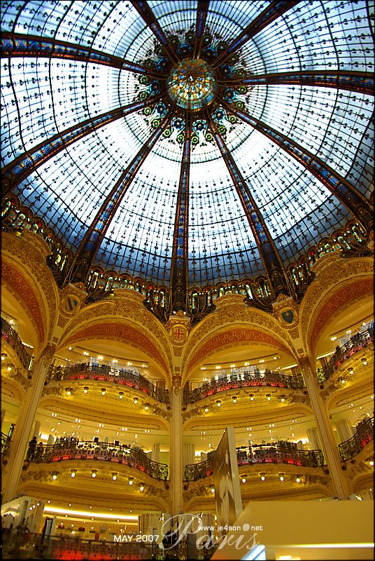 Galeries Lafayette by je4son