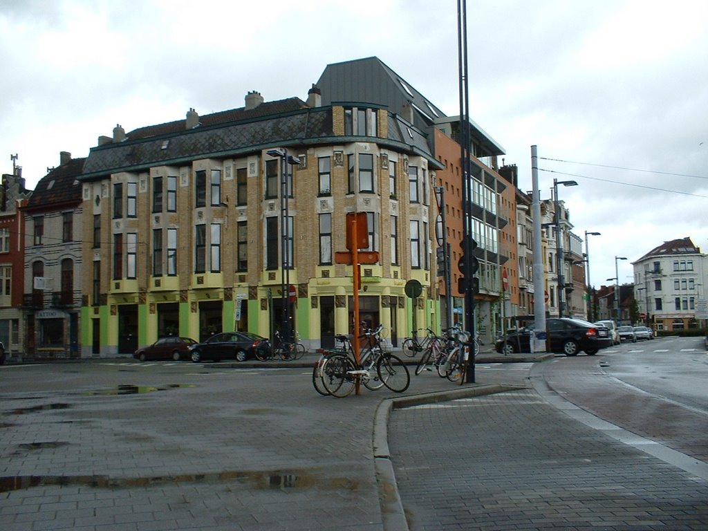 Ghent by Le Tantanien