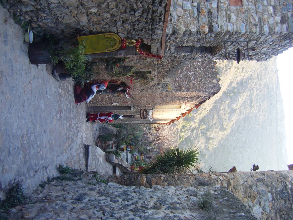 Castelnou by castillou