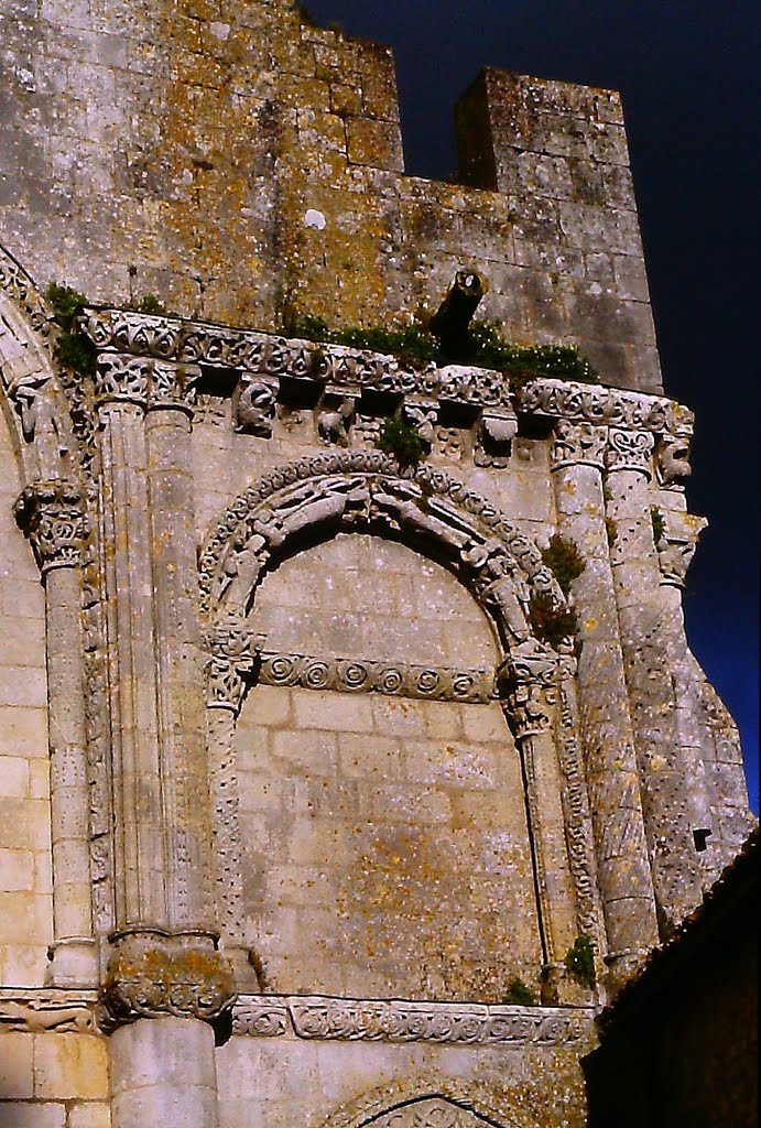 Corme-Royal - Eglise Saint-Nazaire by Antoine Garnier