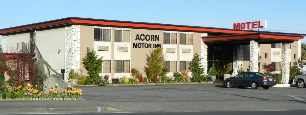 Acorn Motor Inn, 31530 Sr 20, Oak Harbor, WA 98277 by Midnight Rider