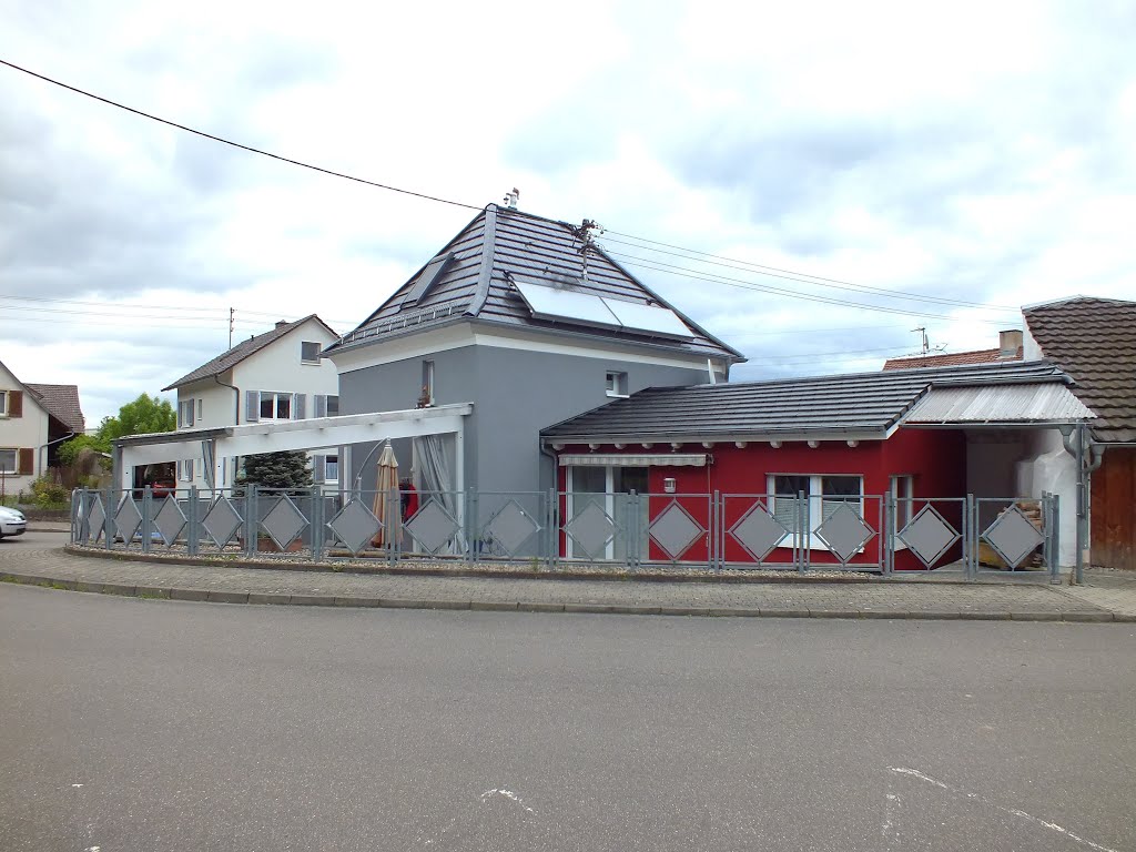 Sasbach am Kaiserstuhl > Interessantes Haus Am Damm by warata