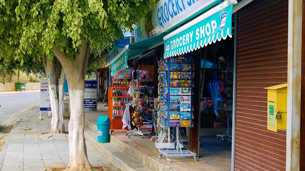 Pissouri street view by darren broughton