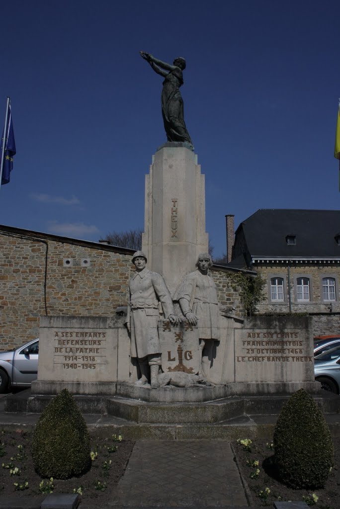 *Theux: monument aux morts 1914-1918 by Hans Briaire