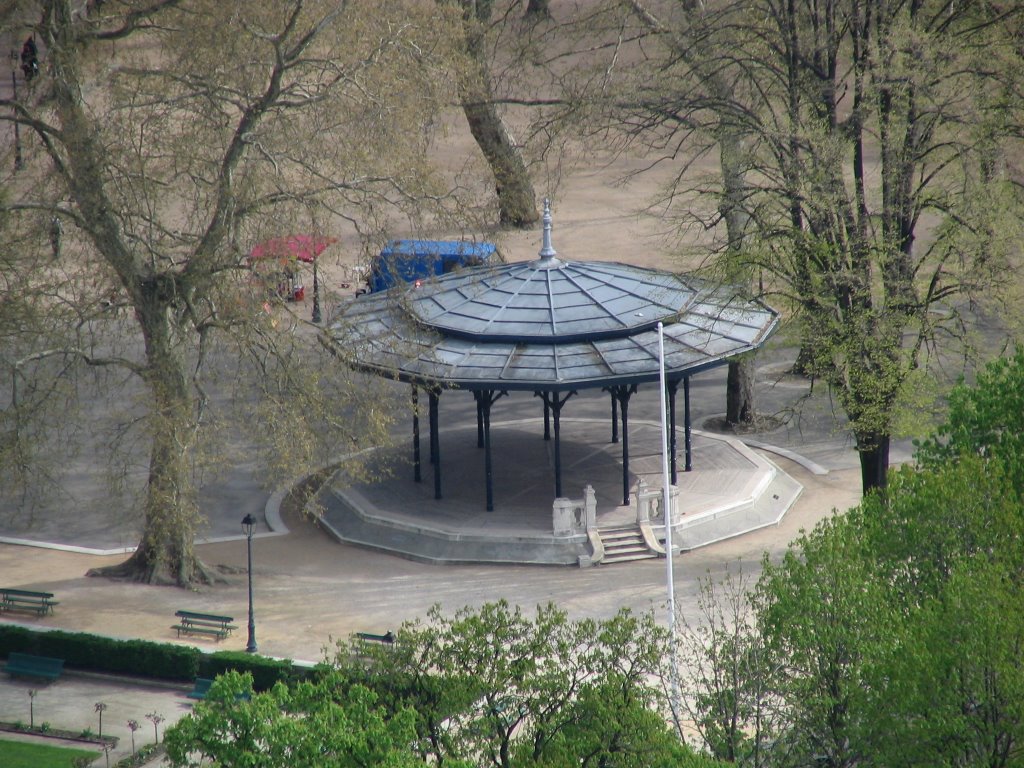 Kiosque du Jardin de Ville by David MARTIN