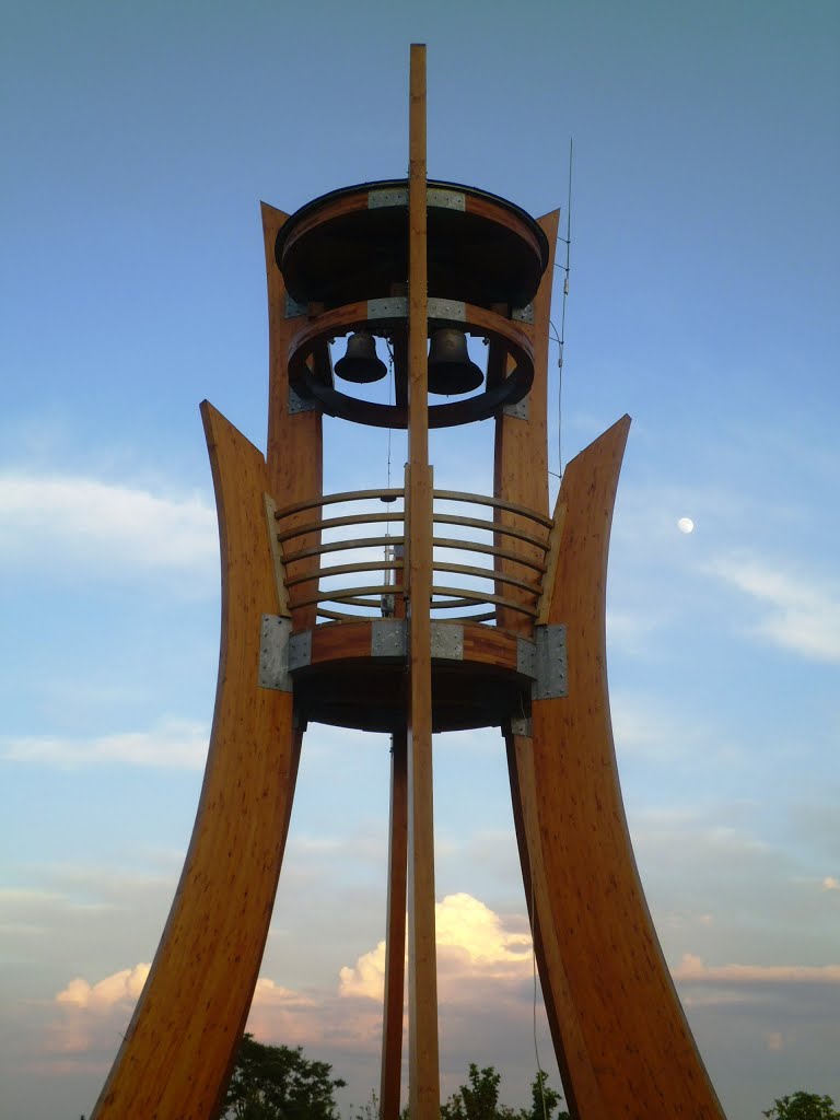 Szent Angyalok templom harang tornya Gazdagréten \\ Bell tower of St. Angels Church at Gazdagret in Budapest by peppe maci