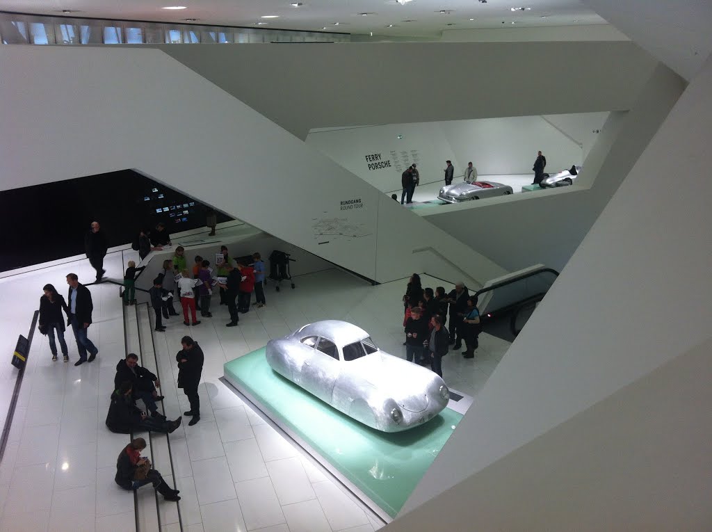 FOTOGALERIE ROLF ZIMS: 2013 Deutschland, Baden-Württemberg, Stuttgart, Porsche-Museum by Fotogalerie-Rolf-Zims