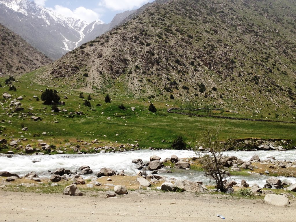 Doshakh-Salang by Abdul Raqib