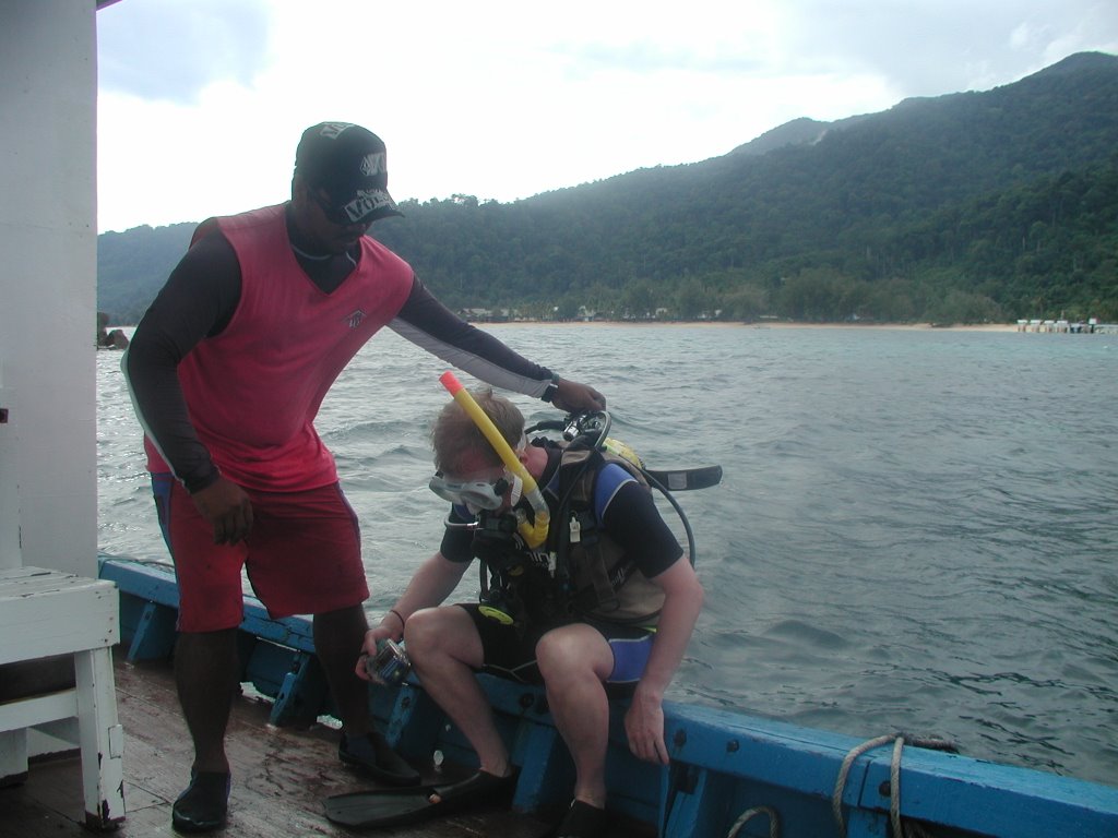 Diving at Tomok island , Tioman , with Raimi Padi divemaster by Olav Skryten