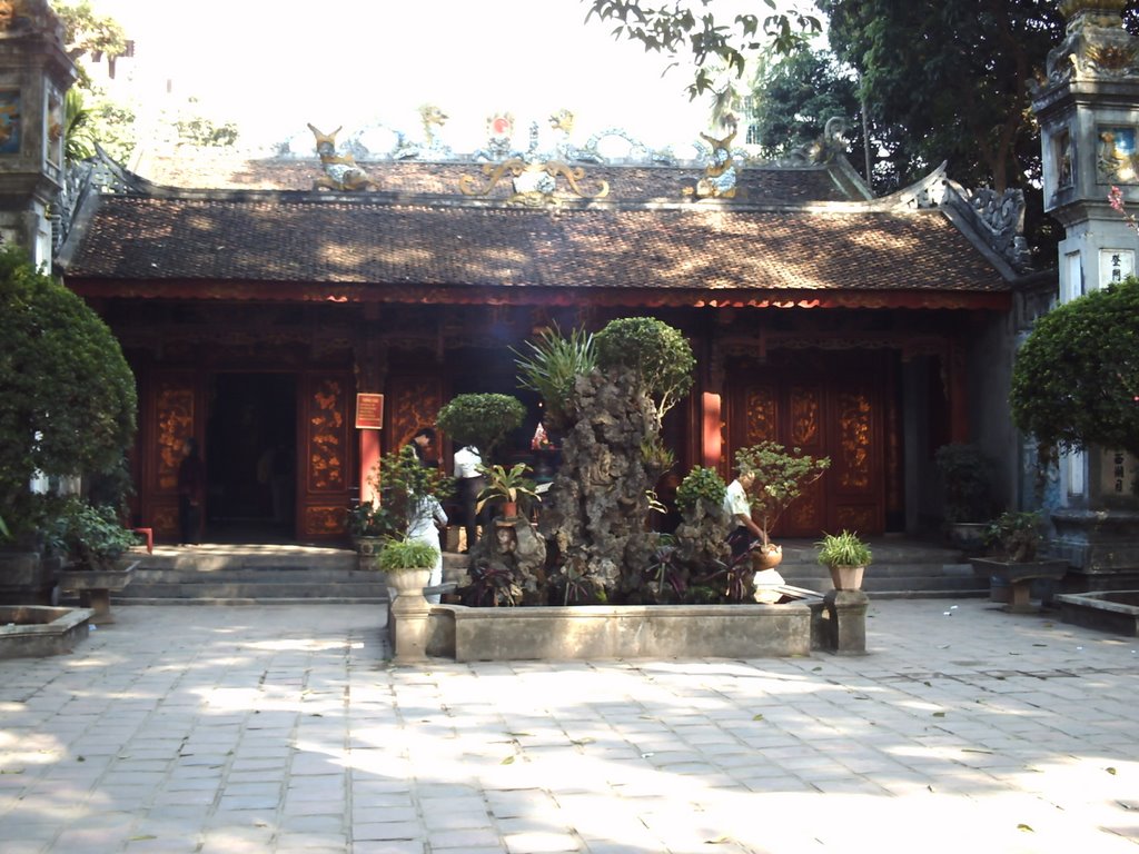 VIETNAM - Hanoi - Quan Thanh Temple I by BANFAR