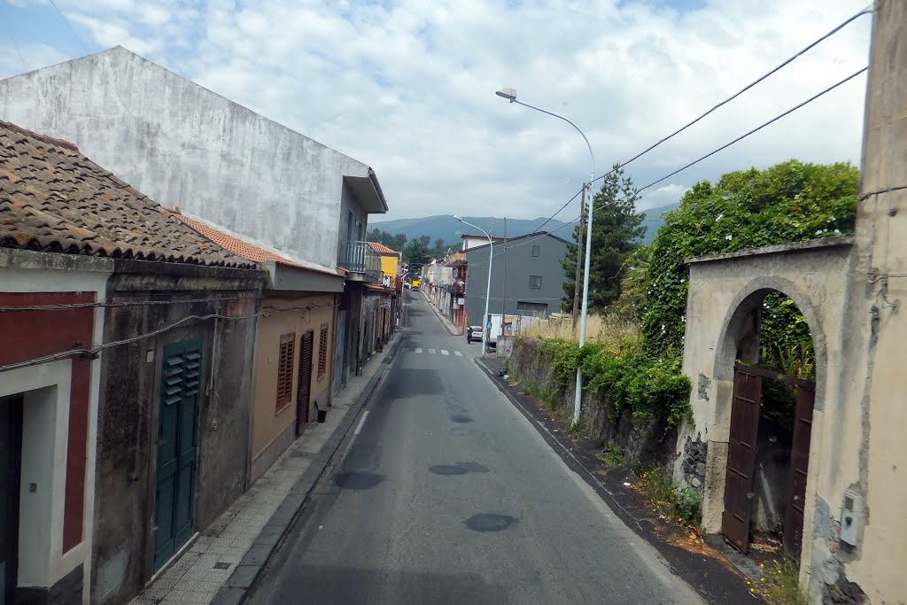 Via Stabilimenti, Santa Venerina by muba