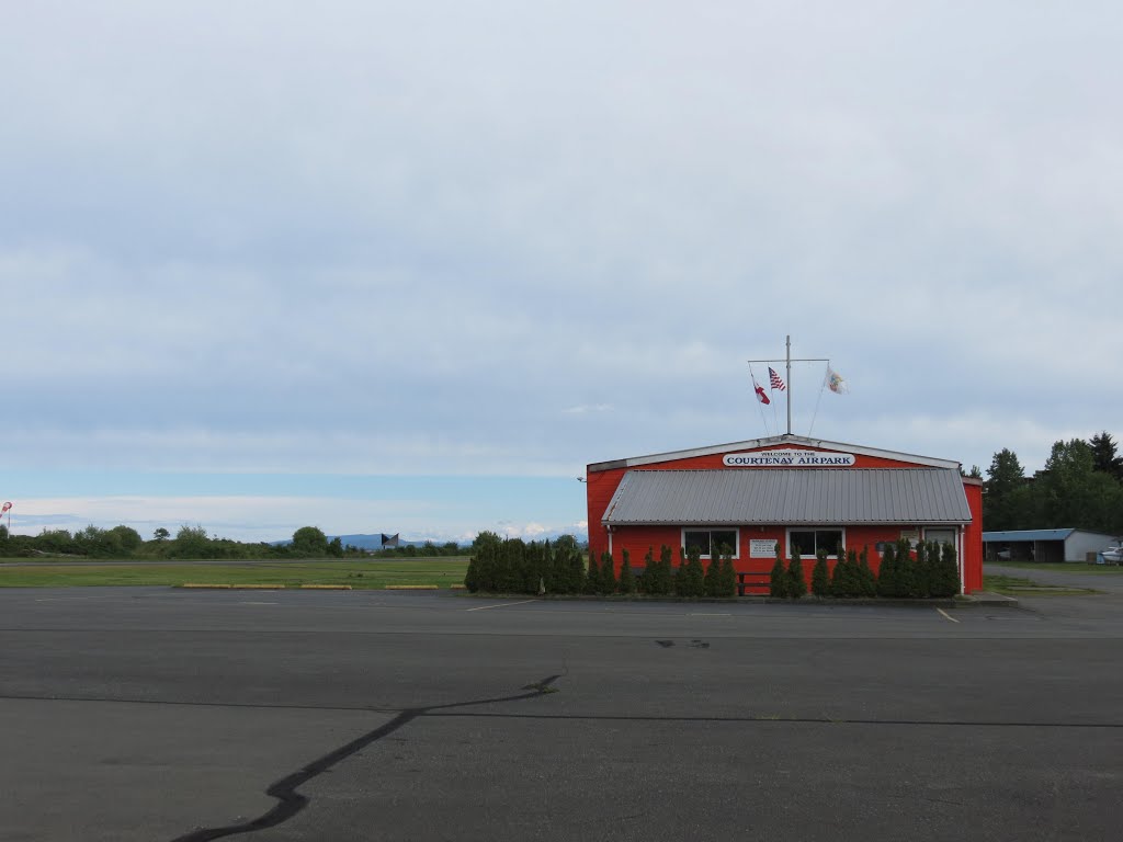 Courtenay Airpark by Gordon Niamath