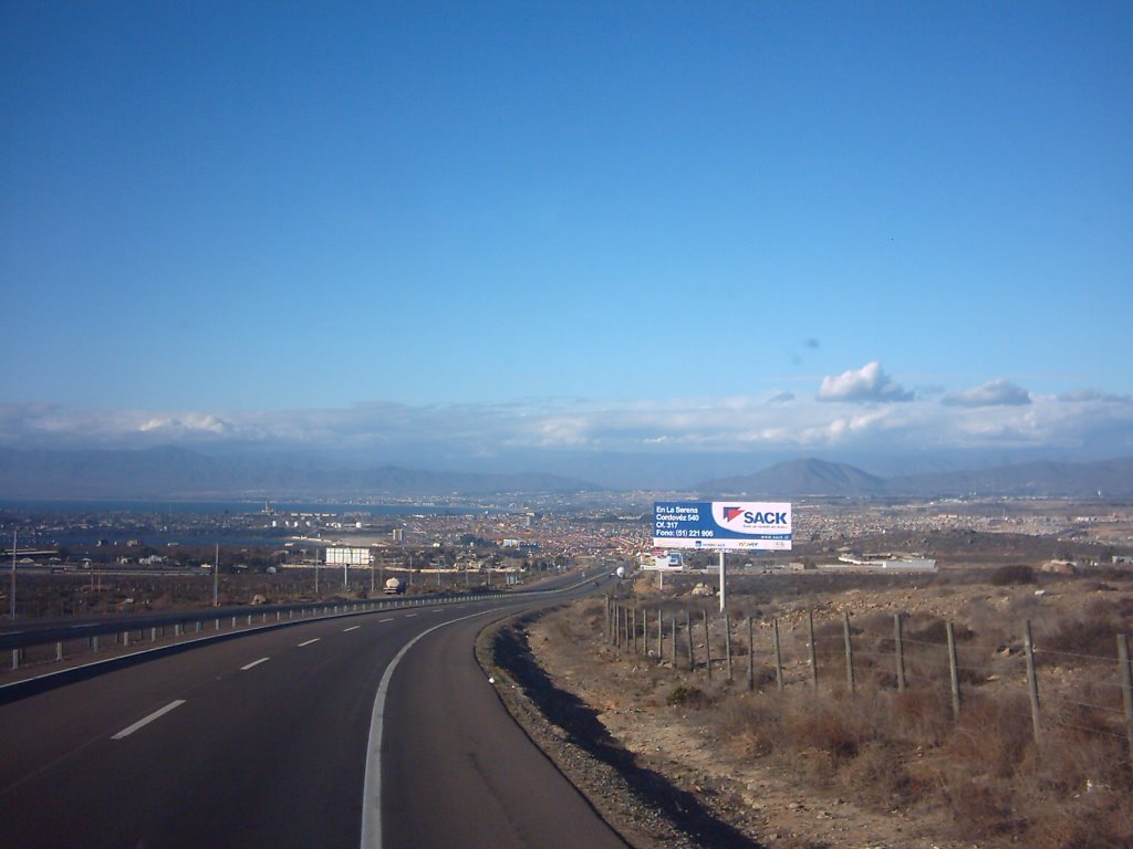 Acceso Sur a Coquimbo by Challenger Australis