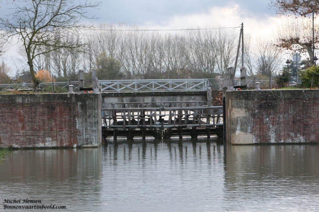 Canal laterale a la Garonne by www.binnenvaartinbeeld.com